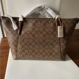 Coach Ava Chain Tote Purse New with Tags